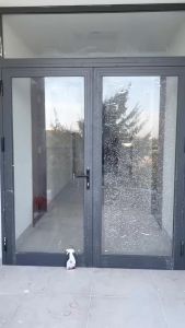 Chất tẩy sơn nhôm kính Zippro 500ml Tẩy bã băng keo trên kính