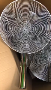 กระชอนสแตนเลสแท้ กระชอนโรงงาน กระชอนขดลวด กระชอนสำหรับร้านอาหาร มี 3 ขนาด 32 / 34 / 36cm. (ไม่มีด้าม)