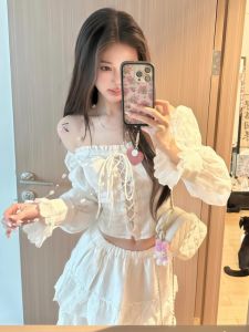 Áo Sơ Mi Nữ Dáng Ôm Vai Buộc Dây Màu Trắng Ngắn Hở Vai Xuân Thu Thiết Kế Mới Thời Trang Công Sở Phong Cách Hàn Quốc Dài Tay