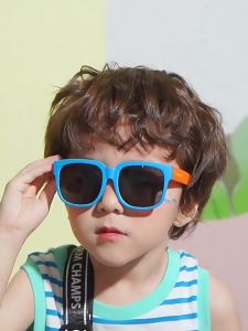 Kacamata Anak Warna-warni dan Kacamata Hitam Kotak Cantik