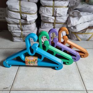 hanger gepeng juwita 1pak 1lsn