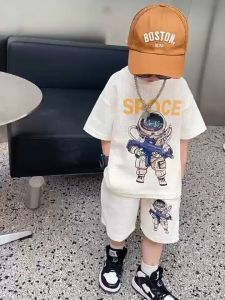 Beryl kids🌸ชุดเซ็ทเด็กชายน่ารัก🎀เสื้อยืดพิมพ์ลายน่ารักกางเกงขาสั้น เอวยางยืด ผ้านุ่ม ลำลองแฟชั่น สไตล์เกาหลี ฤดูร้อน