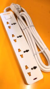 Tolsen Universal Extension Cord Outlet: Overload Protection & Fireproof Housing