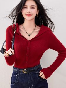 เสื้อสเวตเตอร์คอวีแขนยาวทรงสลิมฟิตสีแดงอังกอร์าสำหรับผู้หญิง ฤดูใบไม้ร่วง 2024 เสื้อชั้นในผ้าขนสัตว์เนื้อนุ่มสวมใส่สบาย