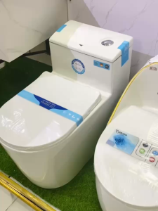 L.Hê Freeship Bồn cầu liền khối thế hệ mới sang trọng men tuyết nano kháng khuẩn phủ ceramic cao cấp Xả xoáy kết hợp đẩy cực mạnh - Bảo hành 15 năm