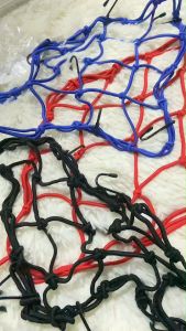 ตาข่าย ตาข่ายคลุมตะกร้าหน้ารถ ตาข่ายหน้ารถอเนกประสงค์ motorcycle fuel tank net bag 30x30cm มีตะขอ 6 อัน (xx30)