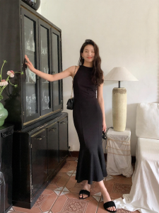 XXNING | Đầm Dây Xẻ Đuôi Cá Elegance Giúp Gọn Gàng