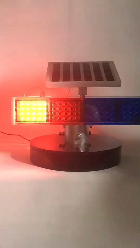 Integrated solar flashing lights for traffic lights split type strong light road warning lights