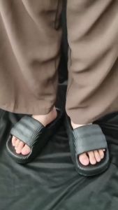 FGMM Sandal Pria Kekinian Sandal Pria Karet Empuk Sandal Cowok Terbaru 2025