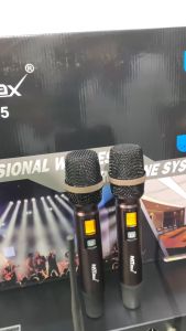 Micro Đầu Thu Karaoke Cao Cấp Chính Hãng MTMAX UGX125 Sóng UHF Chất Âm Sáng Bắt Âm Tốt Sơn Phủ Nano Chất Lượng Cao Bắt Sóng Xa Trên 30m Karaoke Siêu Chất