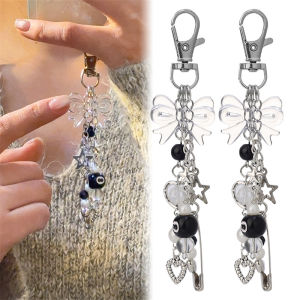 งานแฮนด์เมดร็อคสตาร์ Gf Edgy ลูกเต๋าสีดำสีขาว Y2K พวงกุญแจกรันจ์โทนสกปรกจี้กระเป๋าเครื่องประดับลูกปัด