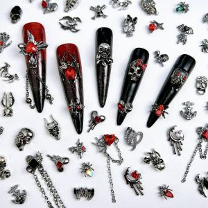 10PCS Exquisite Creative Moon Heart Skull Nail Charms 3D Cool Alloy Chain Spider Web Nail Art Decorations DIY Halloween Nails