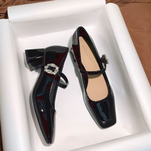 รองเท้าส้นสูง Mary Janes สไตล์ฝรั่งเศสสำหรับผู้หญิง รองเท้าส้นหนาแบบสวมหัวเหลี่ยม หนัง PU หัวเข็มขัด รองเท้าแฟชั่นสำหรับผู้หญิง