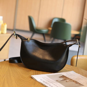 Genuine Leather Dumpling Shape Saddle Bag Womens Crossbody Bag Vintage Style Shoulder Strap Waist Bag Horsehide Satchel