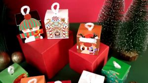 10Pcs Merry Christmas Candy Box Creative Muffin Cake Box Square Carry Box for Pastry Cartoon Christmas Gift Box Noel New Year Decor for Home