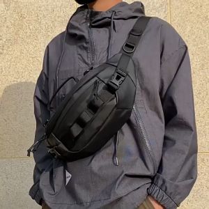 FAMENR【พร้อมส่ง】กระเป๋าคาดอก ใหม่ แฟชั่น กันน้ํา ผู้ชาย กระเป๋าคาดเอว กีฬากลางแจ้ง