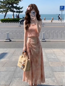 Karrar betsey | Dopamine Bright Outing Vacation Style Pink Floral Long Dress Set