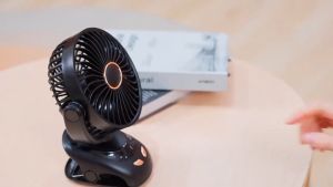 Clip Fan 20000mA Portable USB 360 ° Rotating Fan Low Noise Mini Clip Fan Stroller Fan with Night Light Kipas Fan