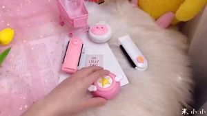 หวีกระจกพับแบบพกพา หวีลายการ์ตูนน่ารัก หุ้นผสม Folding Airbag ไม่ต้องซื้อเครื่องมือเพิ่มเติม พร้อมส่งอะไรบ้าง