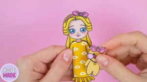 💛✨ตุ๊กตากระดาษ ตุ๊กตา บ้านตุ๊กตากระดาษ แต่งตัวตุ๊กตา บทบาทสมมุติ  ของเล่น แฮนด์เมด DIY ไร้เสียง สติกเกอร์ ของเล่นเสริมพัฒนาการเสริมจินตนาการเด็ก ๆ สําหรับเด็ก 3-10ปี