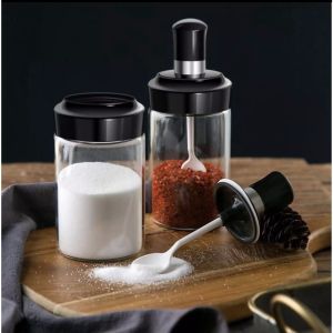 ขวดใส่เครื่องปรุง  กระปุกเครื่องปุรง ขวดใส่เครื่องเทศ กระปุกใส่เครื่องเทศ ที่ใส่เครื่องปรุง วัสดุเป็นแก้ว พร้อมช้อนตักในตัว ขนาด 300ml