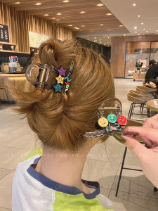 กิ๊บติดผมรูปฉลามน่ารักสำหรับผู้หญิง กิ๊บติดผมแบบใหม่ประจำปี 2025 สไตล์เกาหลี จี้ผมด้านหลังศีรษะ จี้ผมหน้าม้า เครื่องประดับผมสุดน่ารัก