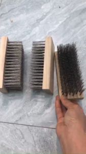 Bàn chải sắt cầm tay chà cọ rêu vệ sinh sân rửa sàn nền rong rêu bám bẩn dài 15cm sợi 4.5cm rộng 6cm