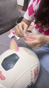 หูแมวติดรถ หูแมวติดหมวก หูแมวติดมอเตอร์ไซค์ สําหรับติดหมวกกันน็อครถจักรยานยนต์ 2 ชิ้น ผงสีดำ/สีเทาดำ/ผงสีเทา/ผงสีขาว