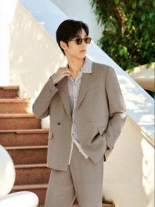 Spring Casual Double-Breasted Wide Fit Suit