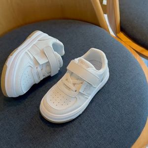 Giày thể dục trẻ em từ 6 đến 12 tuổi siêu nhẹ chống trơn trượt tốt