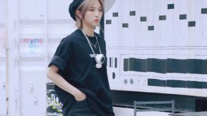 Mini Astronaut Handheld Fan: A Stylish & Practical Solution for Hot Weather