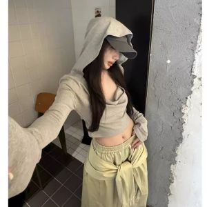 เสื้อยืดคอกลมแขนยาวสีเทาสำหรับผู้หญิง ทรงเข้ารูป ปกโปโล แฟชั่นฤดูใบไม้ร่วง วัสดุโพลีเอสเตอร์ 2 ชิ้น