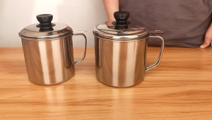 MLADEN Stainless Steel Oil Filter Tank Filter Residue Filter Oil Pot with Strainer Handle Oil Storage Dispensers