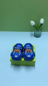 Oldlaiben Kids Cartoon Slippers Sandals Summer Soft Shoes Boys Girls Anti-slip Slippers LED Light Car Slippers