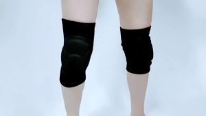สนับเข่าเล่นกีฬาสำหรับผู้ใหญ่ 1 ชิ้น กันกระแทก ปลอกสวมเข่า ป้องกันเข่า อุปกรณ์ป้องกัน