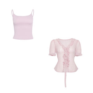 Wildberry | Áo Blouse Tay Ngắn Đỏ Hồng Giảm Cân