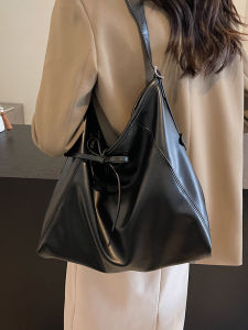 Fashionable Large Capacity Underarm Womens Bag for Commuting to Work Winter Tote Bag New 2025 Unique High-End Single Shoulder Bag