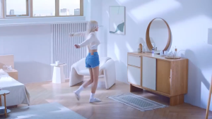 Nước hoa hồng COSRX chứa AHA/ BHA tẩy tế bào chết làm sáng da giảm mụn hiệu quả dung tích 100ml