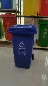 Trash can 30L/50L/100L/120L Outdoor Green plastic large trash can with lid and wheels commercial property sanitation community trash can