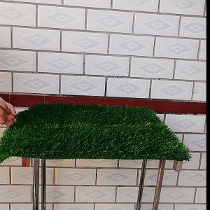 พรมสนามหญ้าจำลองสนามฟุตบอลหญ้าเทียมพลาสติกสีเขียวเสื่อชั้นดาดฟ้าปูพื้นกลางแจ้งตกแต่งสนามหญ้าเทียม