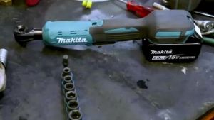 Makita | Cờ Lê Ratchet Góc Vuông Không Dây Makita DWR180 18V Tốc Độ Biến Thiên Dụng Cụ Điện Dùng Cho Các Dự Án Sửa Chữa DIY Tại Nhà