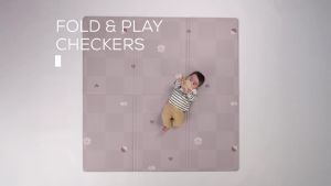 Taf Toys เสื่อรองคลาน พับได้ ขนาดใหญ่ Fold & Play Checkers Mat ของใช้เด็กแรกเกิด