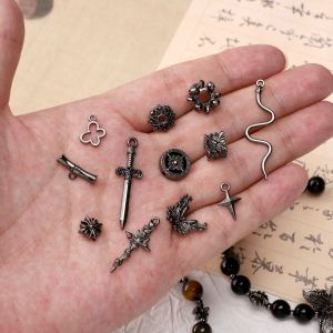 ชุดเครื่องประดับลูกปัดอัลลอยด์กั้นลูกปัดแบบหลวมสำหรับสร้อยข้อมือทำมือสร้อยข้อมือสร้อยคอต่างหูห่วงพวงกุญแจอุปกรณ์เสริมสำหรับการทำเครื่องประดับหัตถกรรมแบบทำมือ