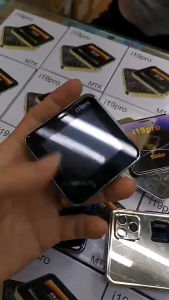 i19 Pro Rotate Touch Screen Phone 4G 2 SIM 2.4"Display Magic Voice Flashlight FM Radio 90 ° Rotating Screen Mini Phone Mirror