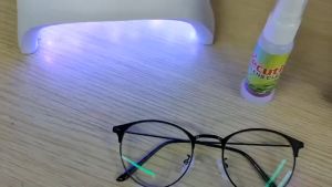 Promo Kacamata Minus Anti Radiasi Dan Photocromic Wanita Dan Pria 0.50 sd 6.00 Free Box Dan Lap Pembersih Tangkai Besi Stainlees Style Vintage