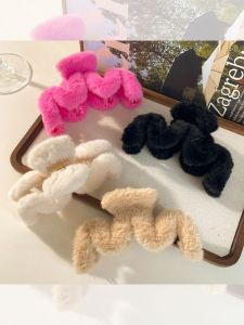 New Autumn Winter Large Hair Claw Womens Simple Stylish Plush Hair Accessories for Updo Hair Grips Hairpins Headwear