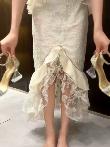 TYK 338-7 GLITTERY ELEGANT 2-STRAP PYRAMID-STYLE GLASS HEELS