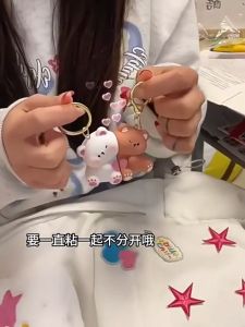 Couple magnets exquisite internet celebrity patterns love bear keychains couple keychains bag gifts pendants keychains