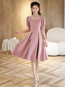 ชุดสาวต้อนรับสุภาพสตรีสีชมพู ฤดูใบไม้ผลิ 2025 ชุดเจ้าสาวลำลอง กระโปรงสั้นทรงเอ ชุดราตรี ชุดทำงาน ชุดงานปาร์ตี้