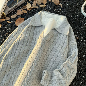 เสื้อสเวตเตอร์คอโปโลปลอมสองชิ้นหลวมๆ สำหรับผู้ชาย ฤดูใบไม้ร่วง/ฤดูหนาว สไตล์อเมริกันย้อนยุค ดีเทลผูกโบว์ แขนยาว ปกติ